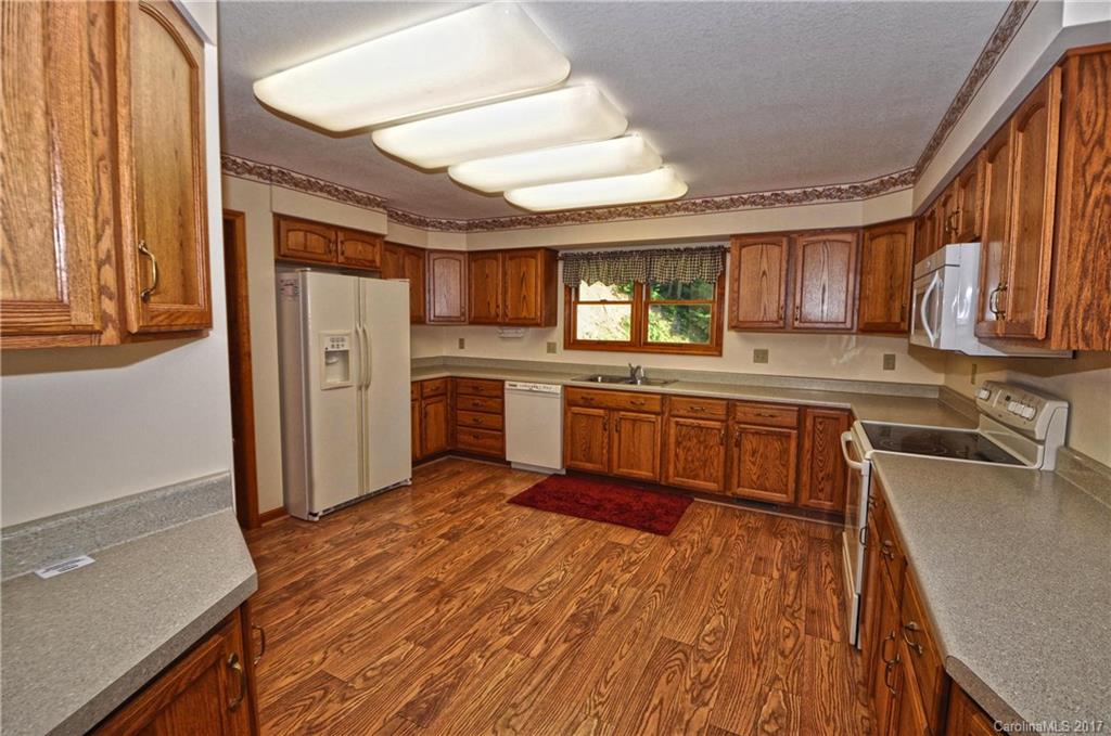 500 Robert Wilson Road Marshall, NC 28753 - Photo 11 of 23 Gallery Image 11