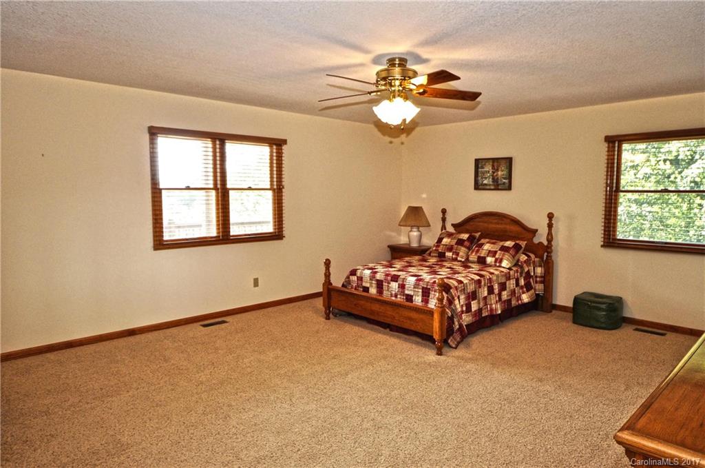 500 Robert Wilson Road Marshall, NC 28753 - Photo 13 of 23 Gallery Image 13