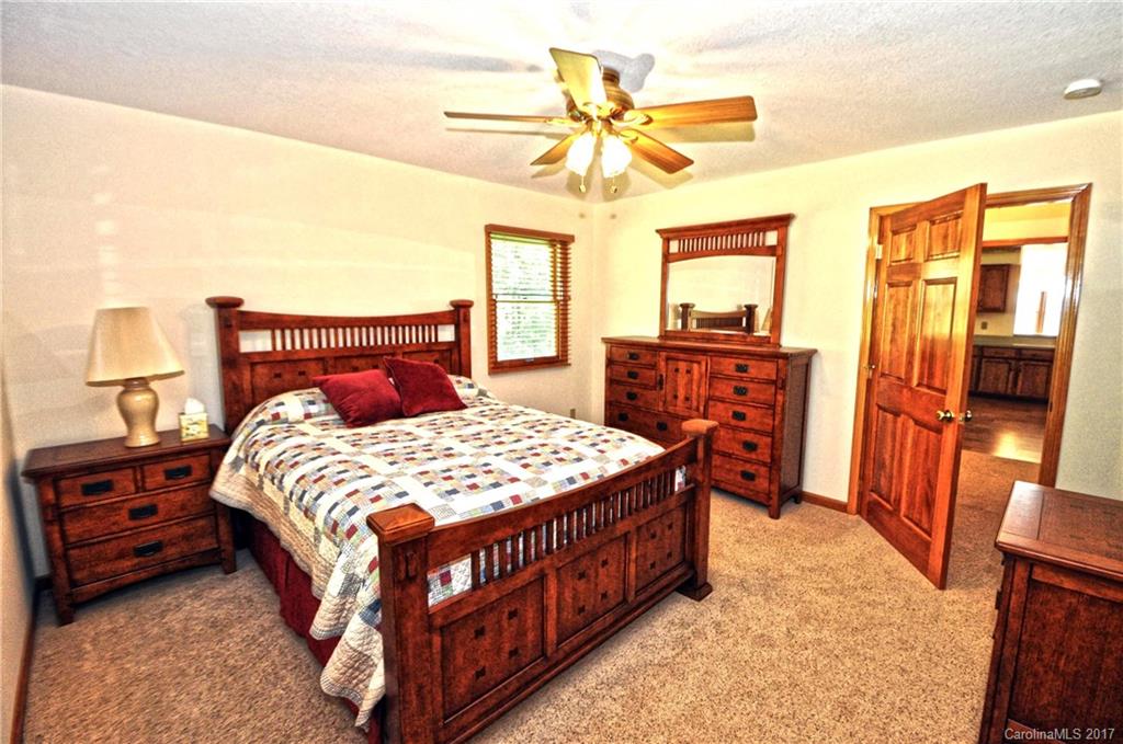 500 Robert Wilson Road Marshall, NC 28753 - Photo 15 of 23 Gallery Image 15