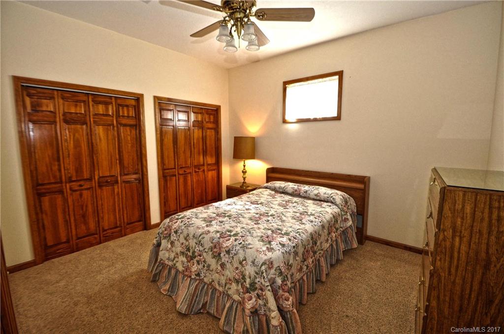 500 Robert Wilson Road Marshall, NC 28753 - Photo 18 of 23 Gallery Image 18