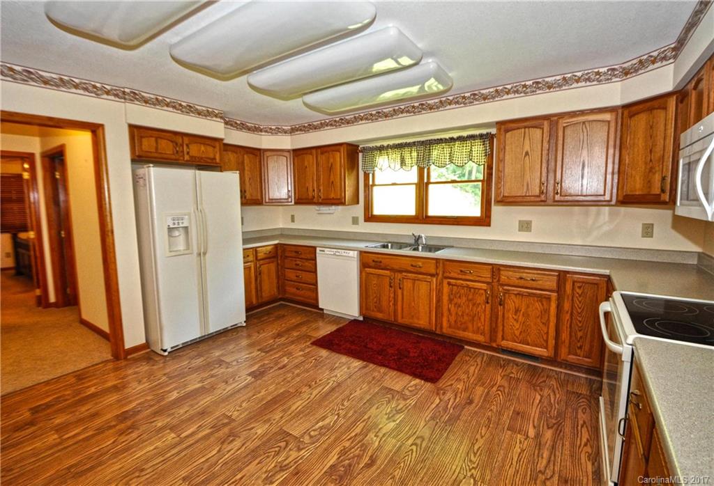 500 Robert Wilson Road Marshall, NC 28753 - Photo 10 of 23 Gallery Image 10