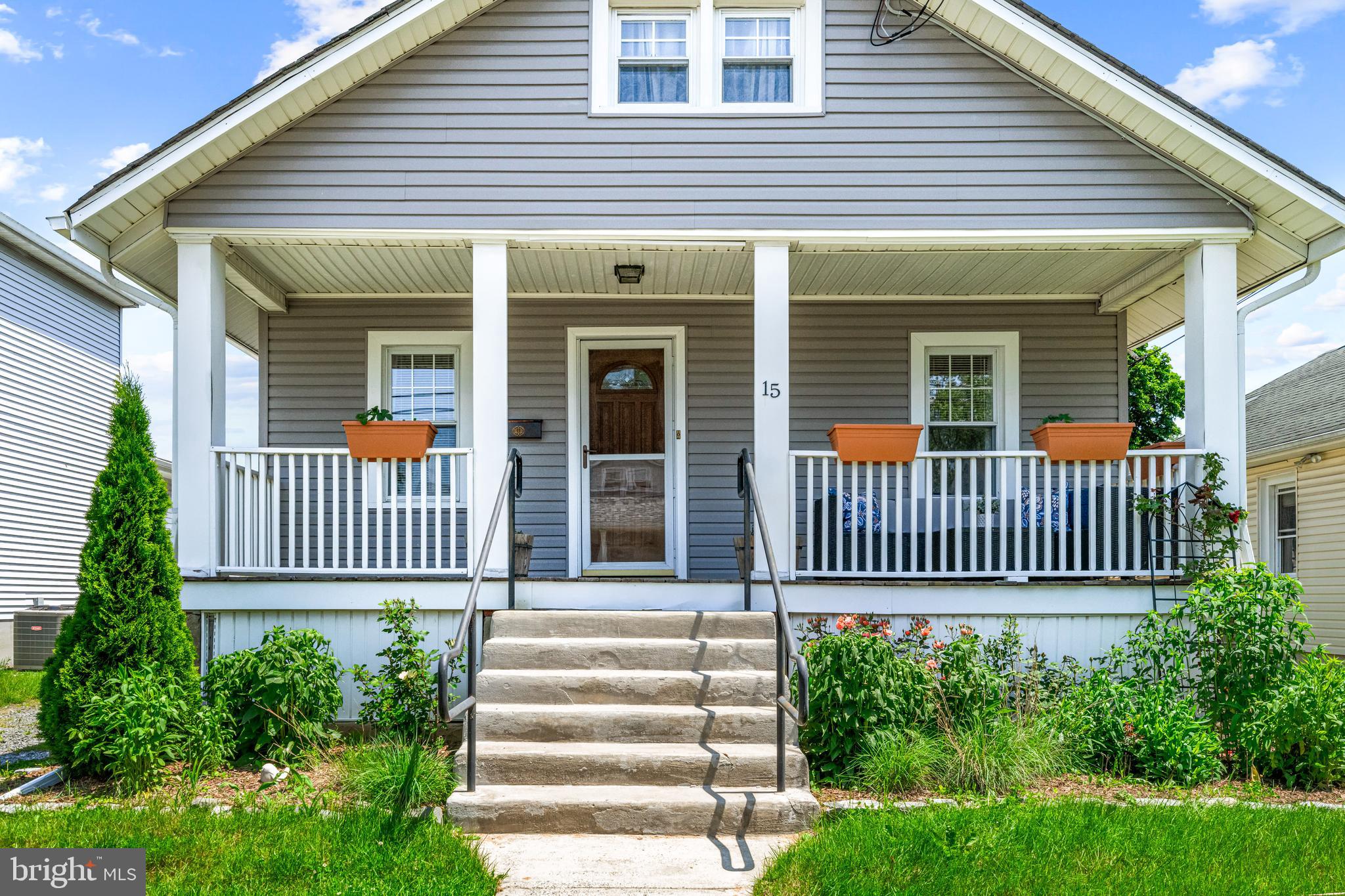 15 South Clinton Avenue Maple Shade, NJ 08052 - Photo 2 of 33