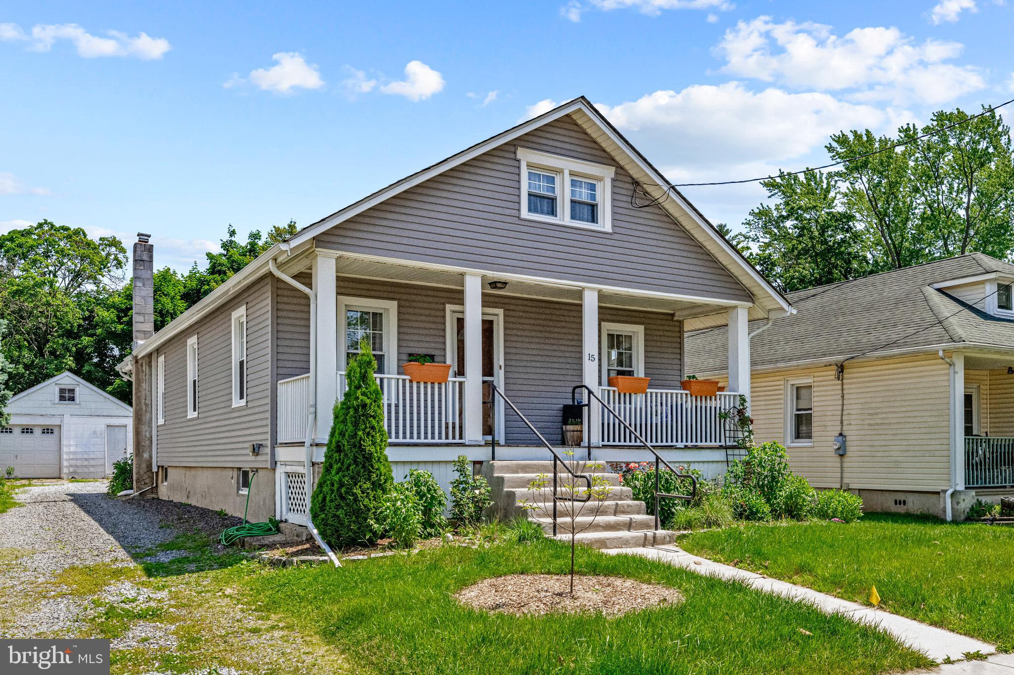 15 South Clinton Avenue Maple Shade, NJ 08052 - Photo 3 of 33