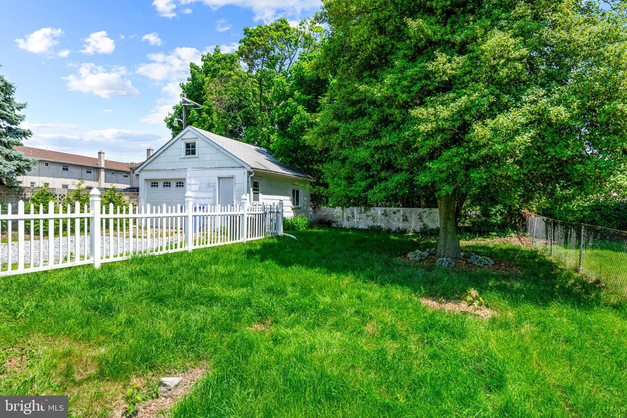15 South Clinton Avenue Maple Shade, NJ 08052 - Photo 32 of 33