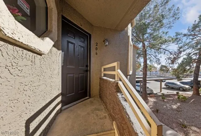 $2,395 | 5036 South Rainbow Boulevard, Unit 206, Las Vegas, NV 89103