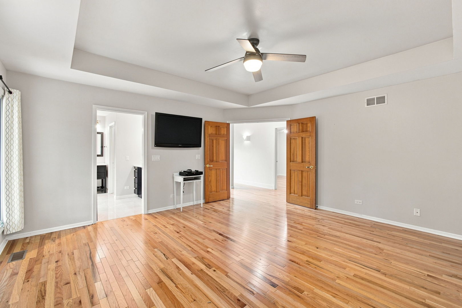 2752 Wendy Road Naperville, IL 60565 - Photo 25 of 64 Gallery Image 25