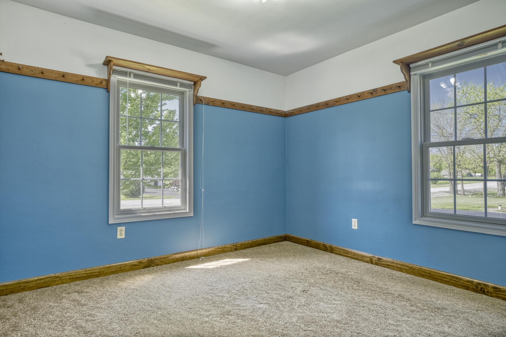 4912 West Main Street Lowell, IN 46356 - Photo 13 of 20 an empty room with a window