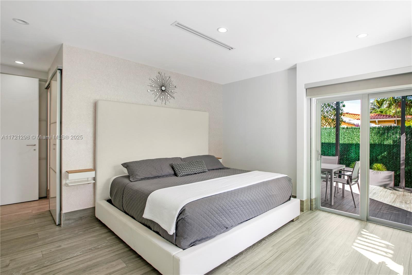 444 Southwest 18th Road Miami, FL 33129 - Photo 13 of 36
