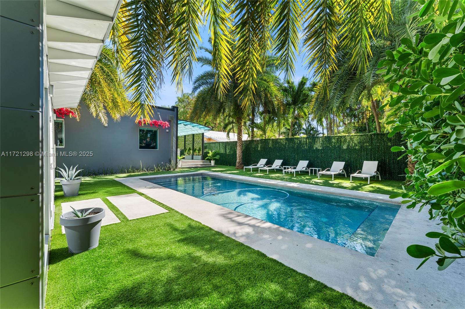 444 Southwest 18th Road Miami, FL 33129 - Photo 4 of 36