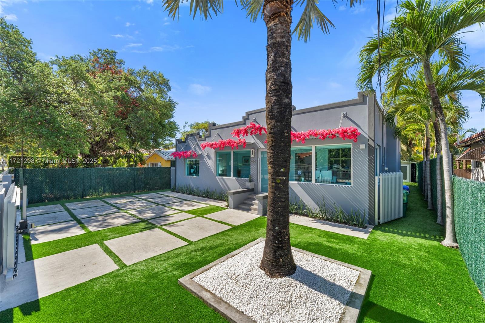 444 Southwest 18th Road Miami, FL 33129 - Photo 5 of 36