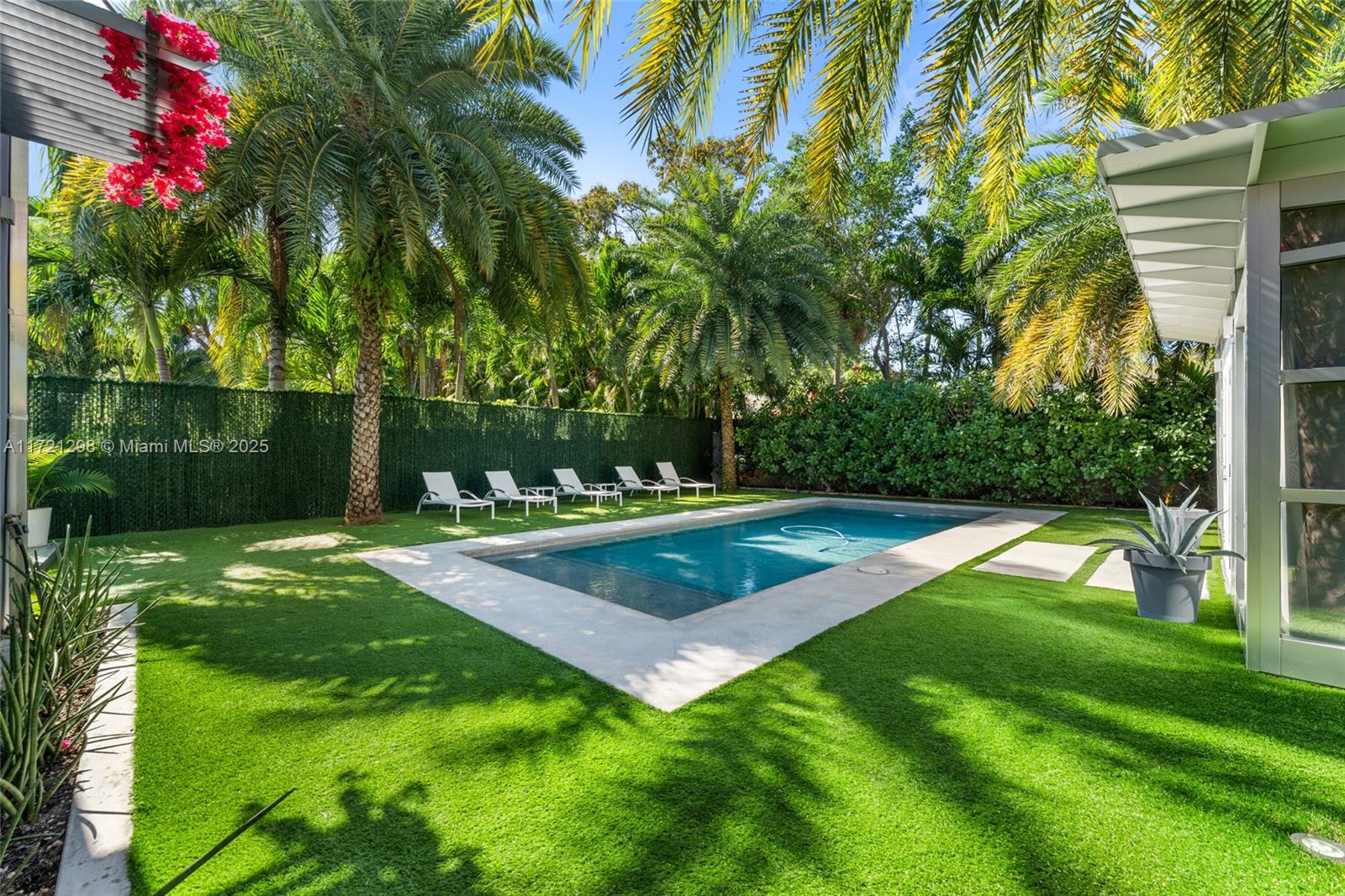 444 Southwest 18th Road Miami, FL 33129 - Photo 7 of 36
