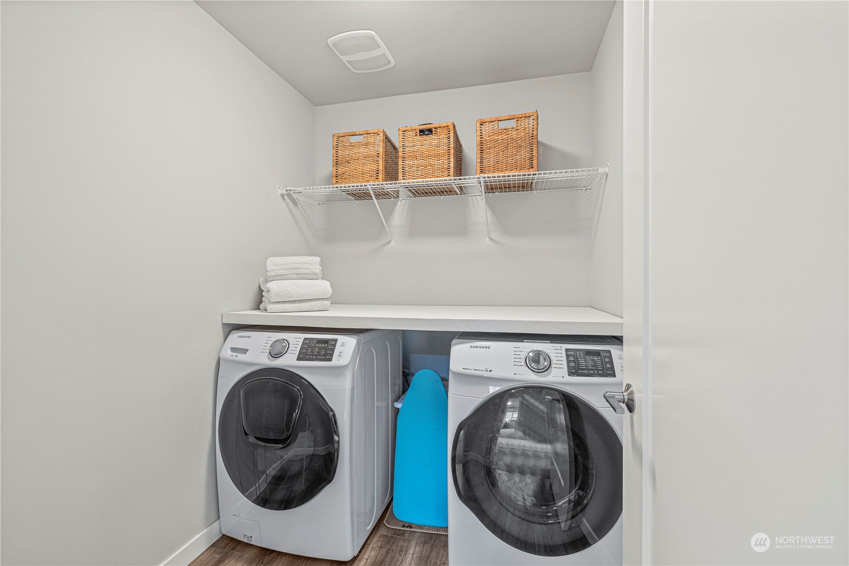 16614 Sylvester Road Southwest Burien, WA 98166 - Photo 29 of 40 a utility room with dryer and washer