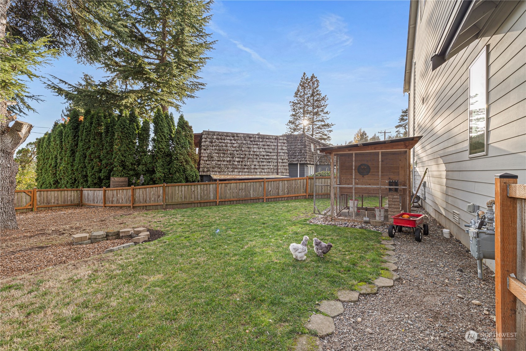 16614 Sylvester Road Southwest Burien, WA 98166 - Photo 39 of 40 a view of backyard with green space