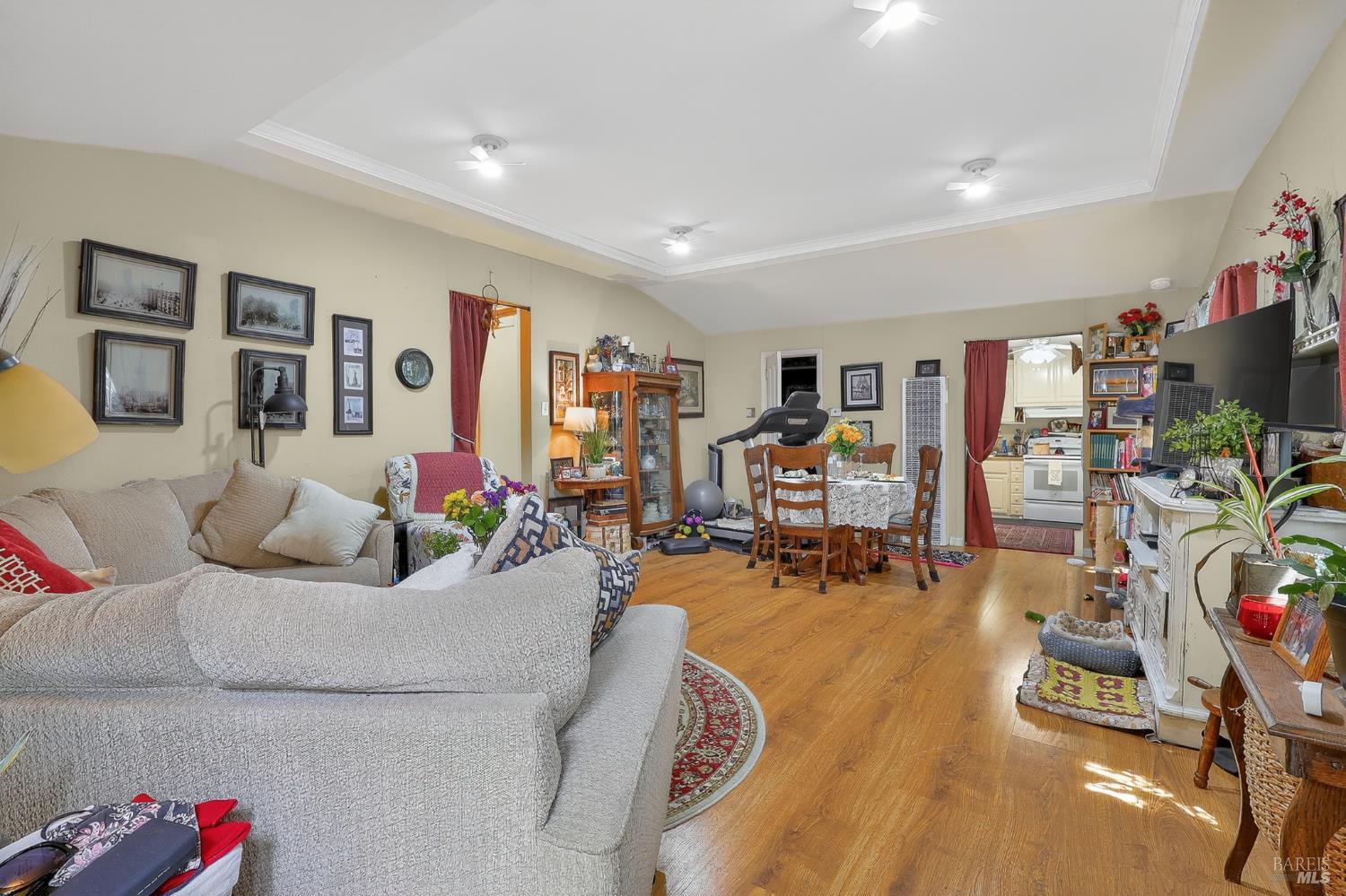651 Russell Avenue Santa Rosa, CA 95403 - Photo 4 of 17