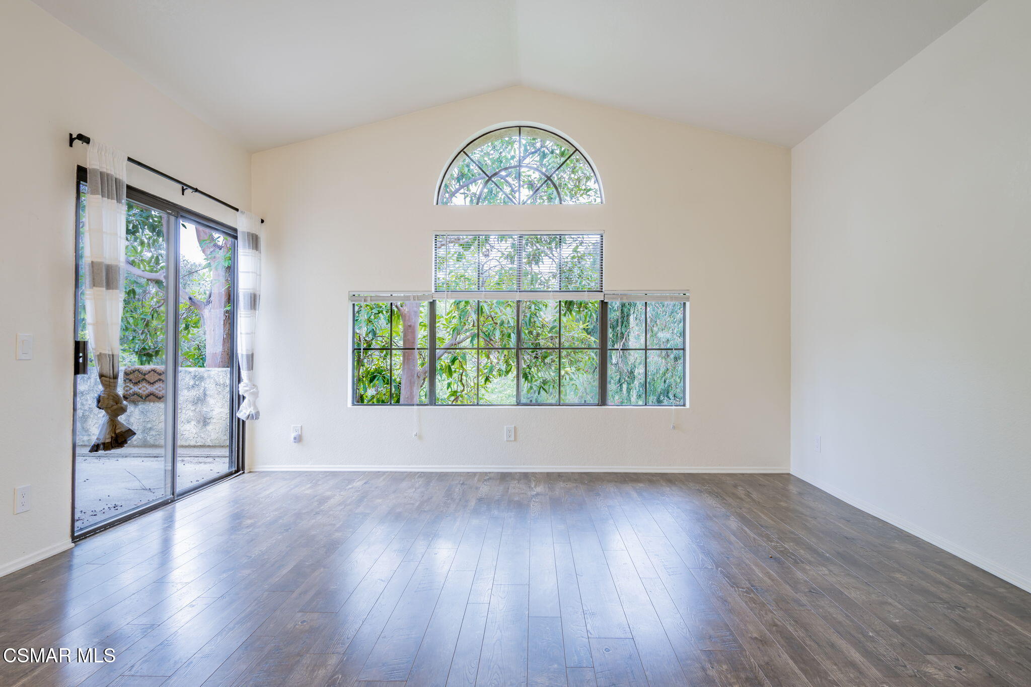 5680 Recodo Way Camarillo, CA 93012 - Photo 1 of 20 13-web-or-mls-_CK10813