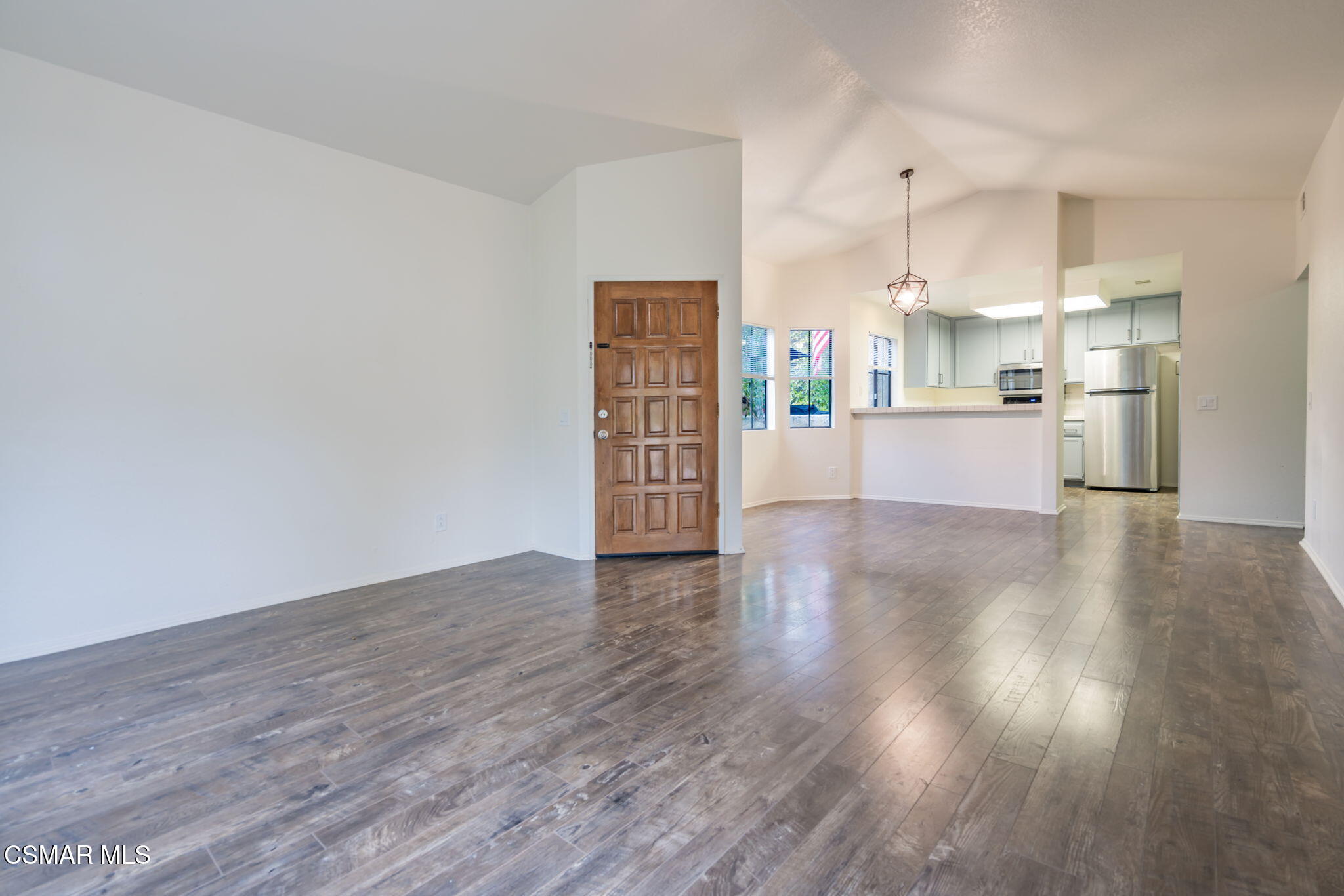 5680 Recodo Way Camarillo, CA 93012 - Photo 2 of 20 10-web-or-mls-_CK10810