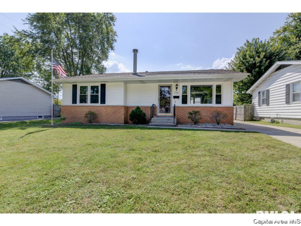 2700 Queensway Road Springfield, IL 62703 - Photo 1 of 34