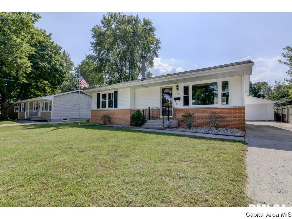 2700 Queensway Road Springfield, IL 62703 - Photo 2 of 34