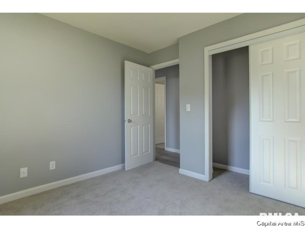 2700 Queensway Road Springfield, IL 62703 - Photo 24 of 34