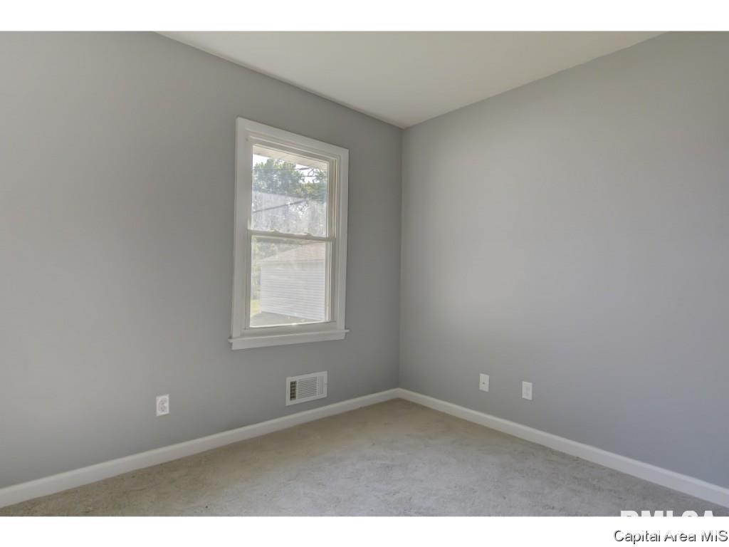 2700 Queensway Road Springfield, IL 62703 - Photo 25 of 34
