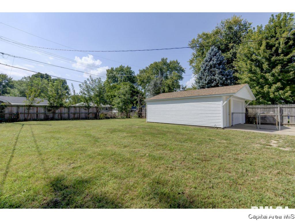 2700 Queensway Road Springfield, IL 62703 - Photo 6 of 34