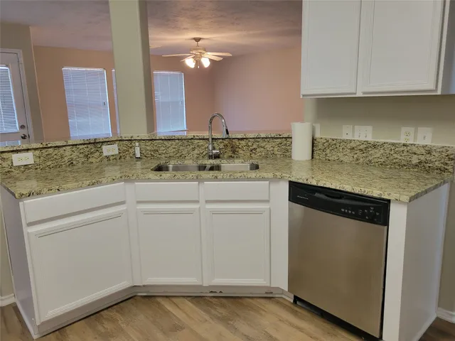 $2,450 | 19426 Old Barngate Lane, Houston, TX 77073