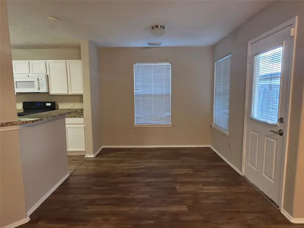 $2,250 | 19426 Old Barngate Lane, Houston, TX 77073