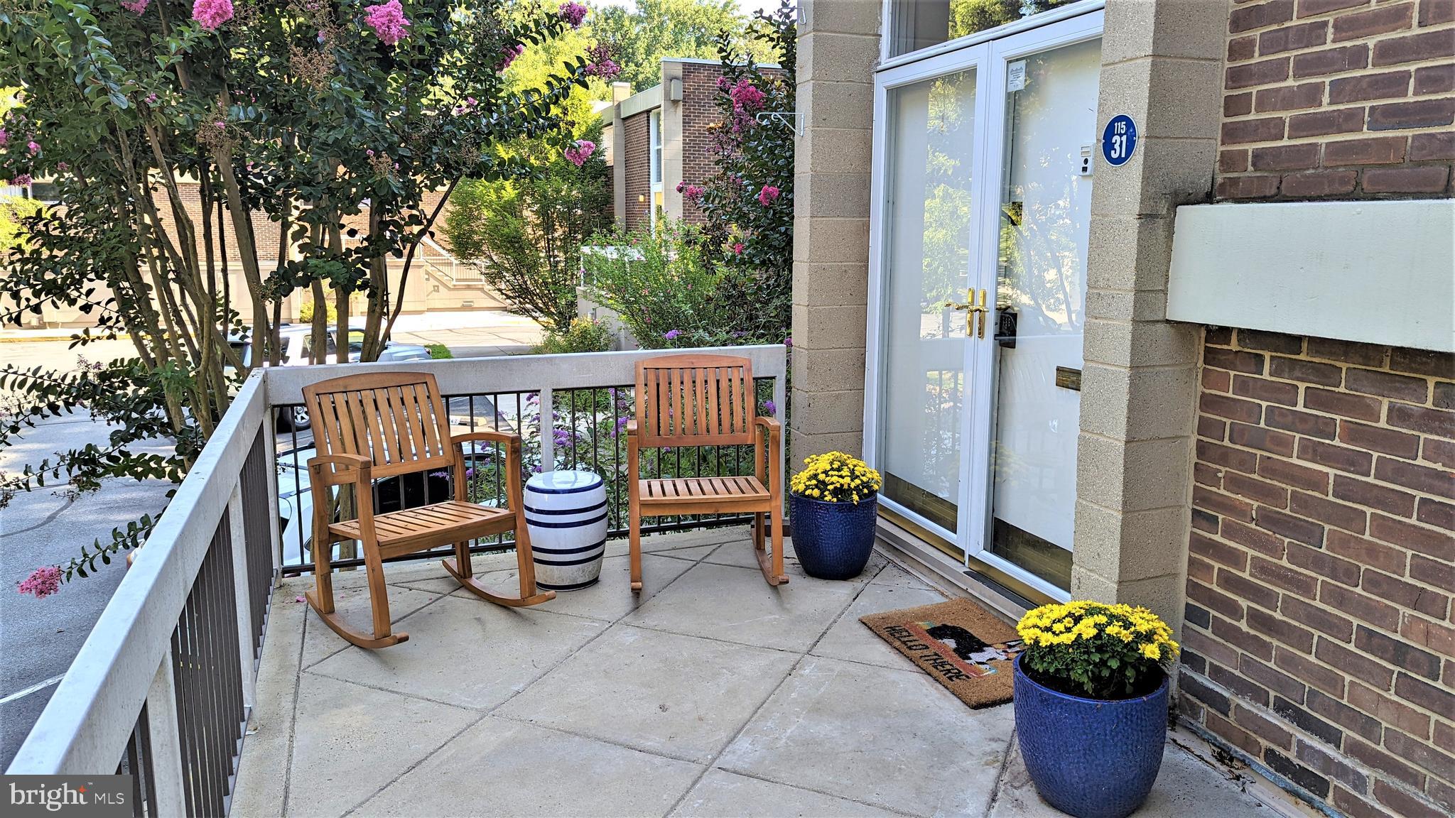 11531 Hickory Cluster Reston, VA 20190 - Photo 4 of 60