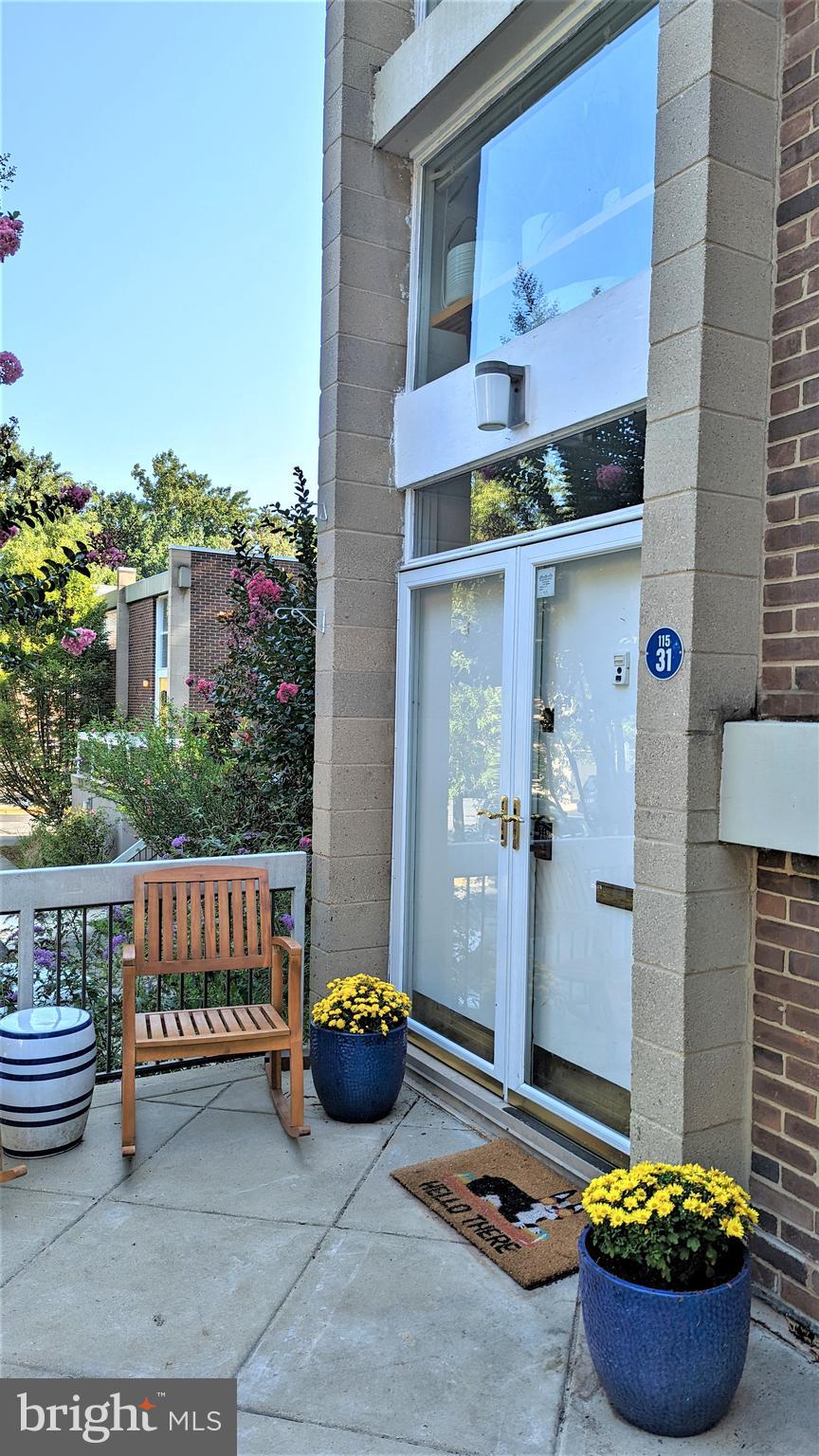 11531 Hickory Cluster Reston, VA 20190 - Photo 5 of 60