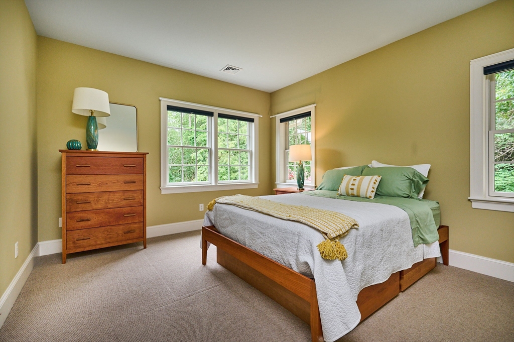 46 Sovereign Way Northampton, MA 01062 - Photo 29 of 42