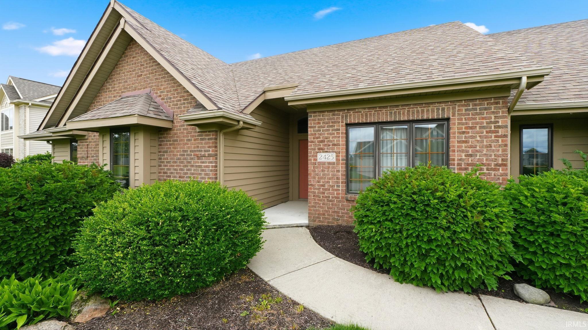 2425 Shore Oaks Pass Fort Wayne, IN 46814 - Photo 3 of 47