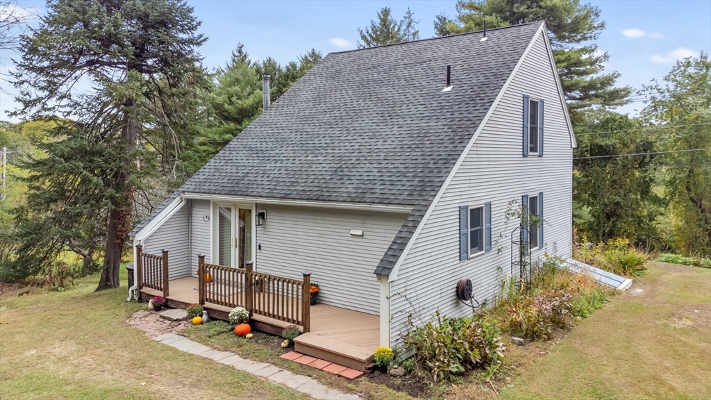 11 Derby Road Berlin, MA 01503 - Photo 5 of 34 Gallery Image 5