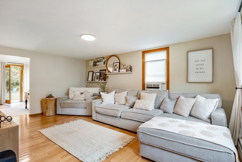 11 Derby Road Berlin, MA 01503 - Photo 7 of 34 Gallery Image 7