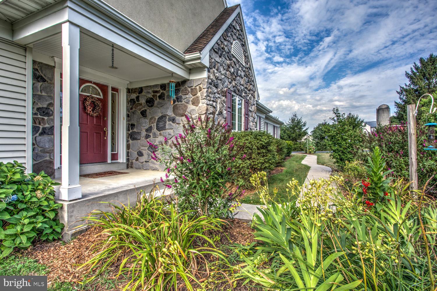 40 West Risser Mill Road Mount Joy, PA 17552 - Photo 8 of 95 Gardens at entrance of home