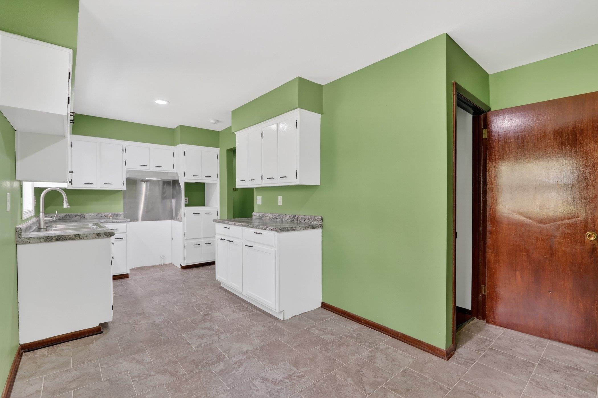 8320 Trudy Road Rockford, IL 61108 - Photo 12 of 46 Gallery Image 12