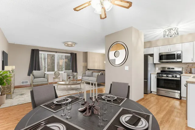 $390,000 | 125 Glenmar Avenue, Mahtomedi, MN 55115