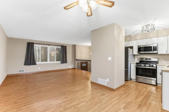 $390,000 | 125 Glenmar Avenue, Mahtomedi, MN 55115