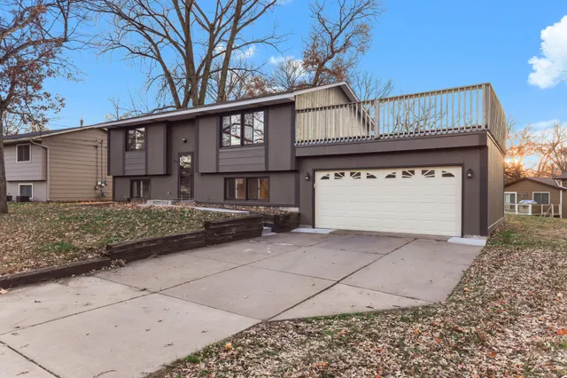 $390,000 | 125 Glenmar Avenue, Mahtomedi, MN 55115