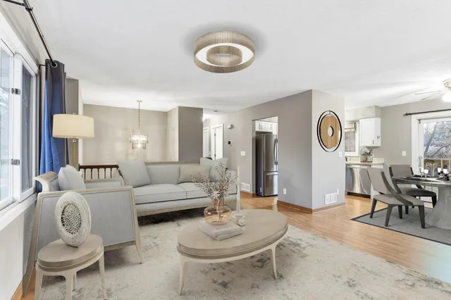 $390,000 | 125 Glenmar Avenue, Mahtomedi, MN 55115