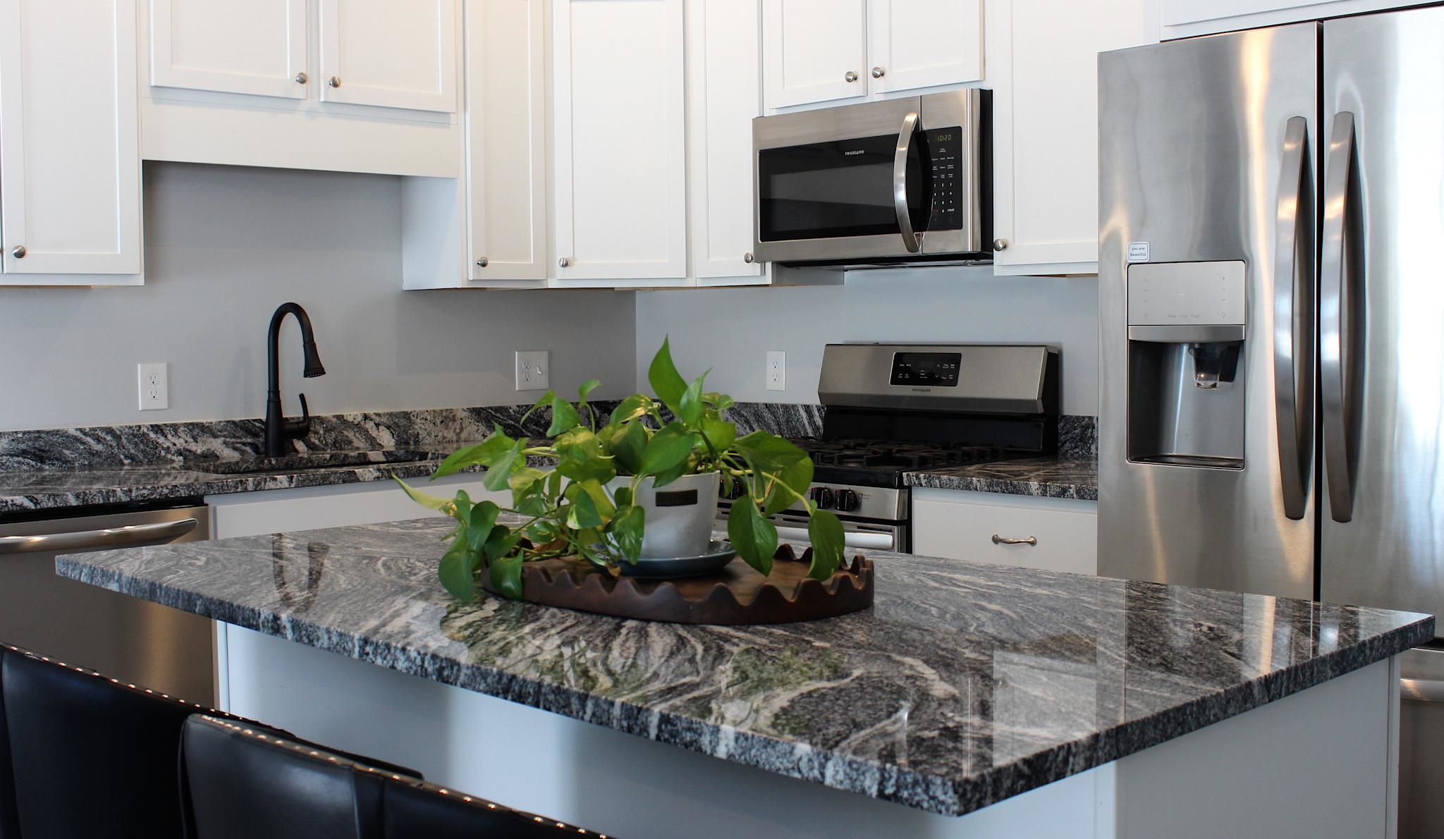 17 Callaway Drive, Unit 1 Concord, NH 03301 - Photo 3 of 15