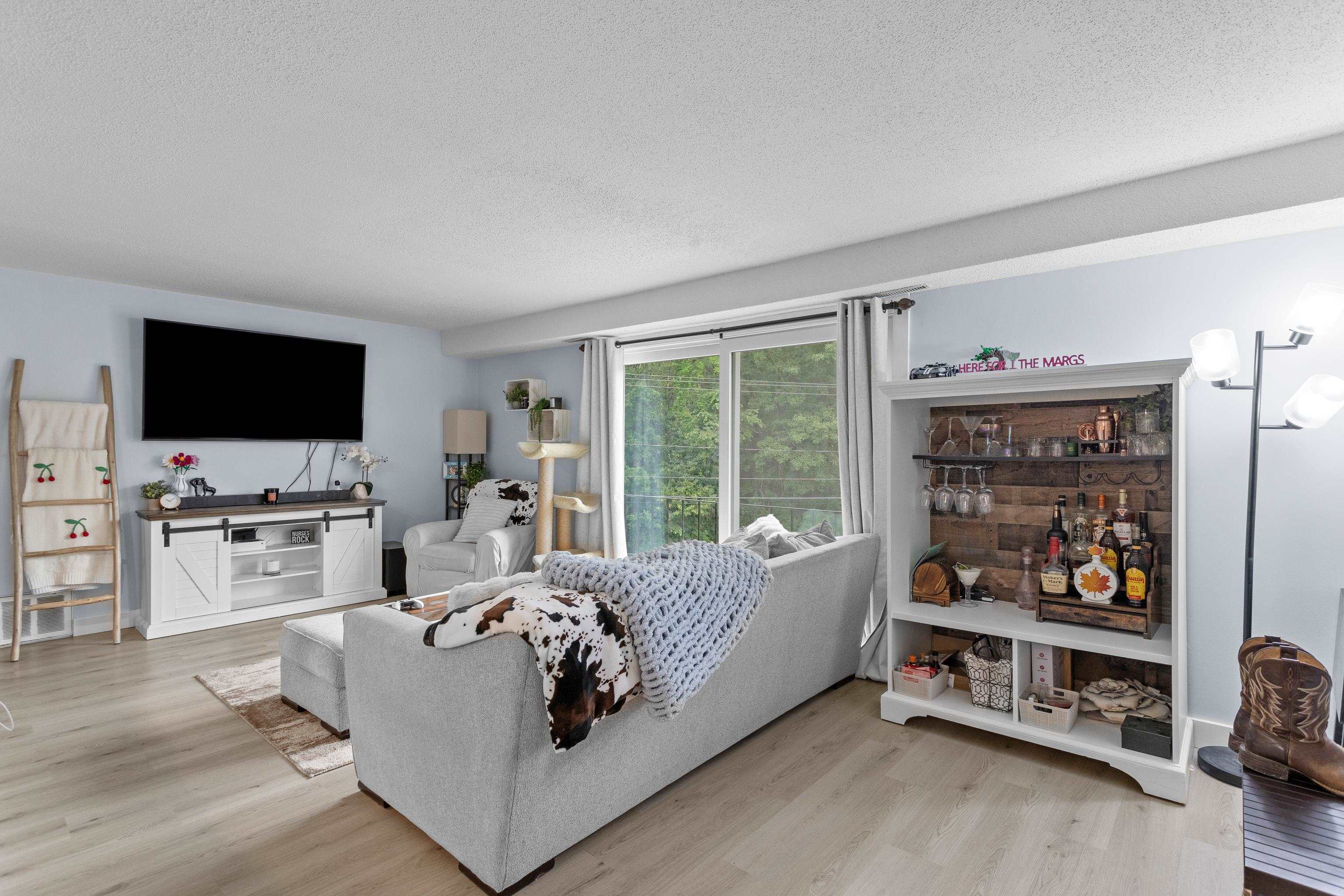 3 Brookside Drive, Unit 10 Exeter, NH 03833 - Photo 3 of 26