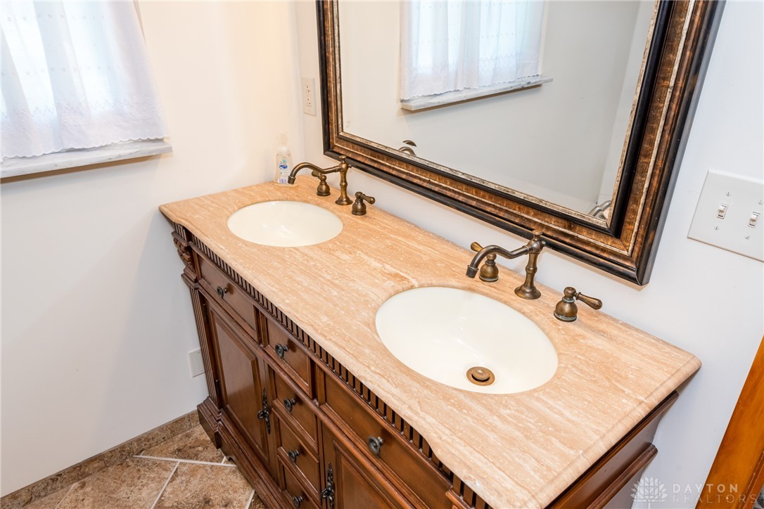 135 West Whipp Road Dayton, OH 45459 - Photo 30 of 67 Gallery Image 30