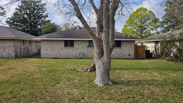 $1,650 | 11046 Spottswood Drive, Houston, TX 77016
