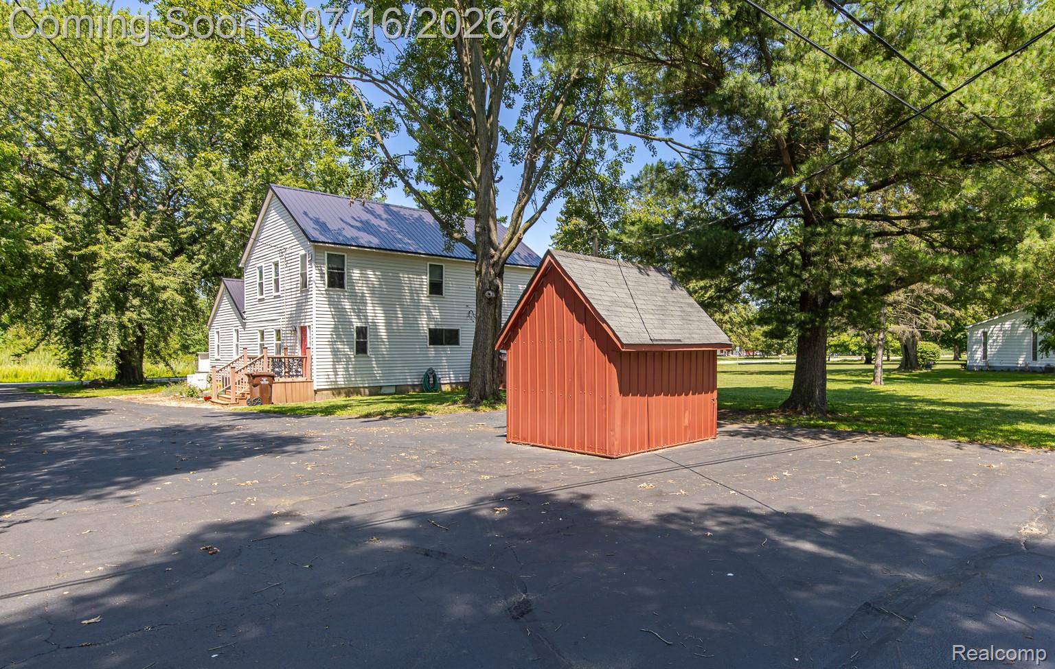 43995 Bemis Road Belleville, MI 48111 - Photo 53 of 67 Extra wide driveway