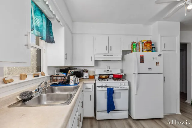 $639,900 | 1890 30th Street Southwest, Wyoming, MI 49519