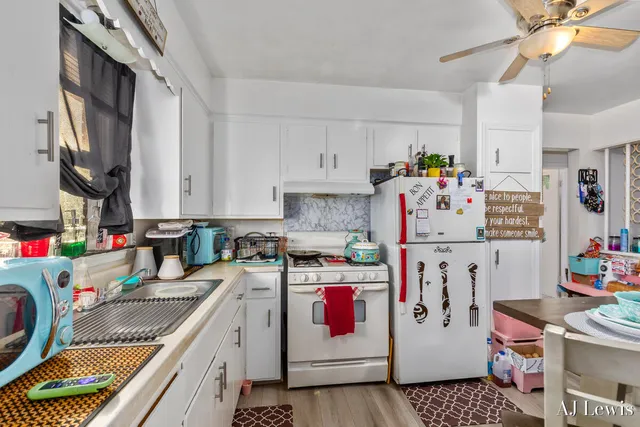 $639,900 | 1890 30th Street Southwest, Wyoming, MI 49519