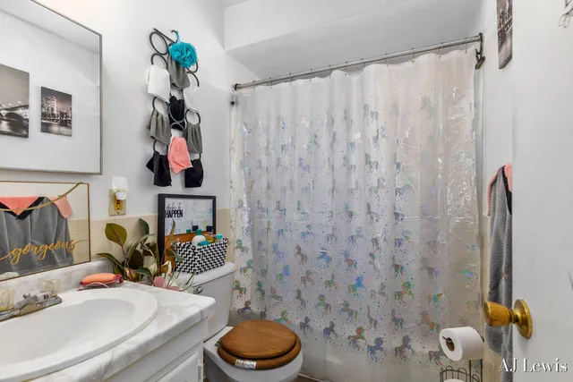 $639,900 | 1890 30th Street Southwest, Wyoming, MI 49519