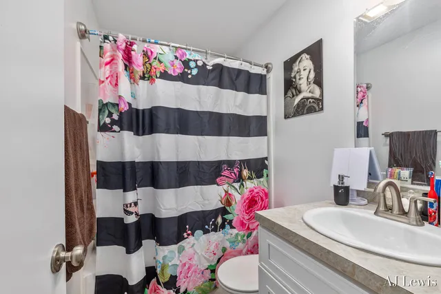 $639,900 | 1890 30th Street Southwest, Wyoming, MI 49519