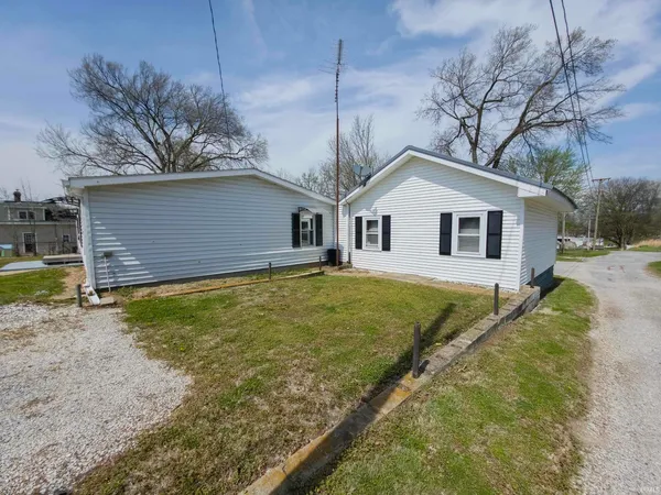 $94,900 | 203 East Main Street, Allendale, IL 62410