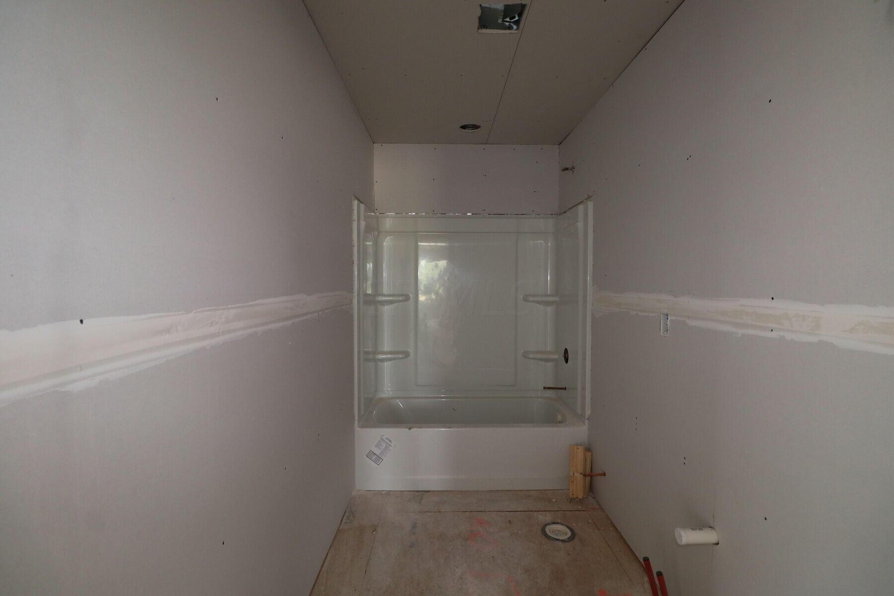 3296 Logsdon Loop Delaware, OH 43015 - Photo 12 of 17 Interior